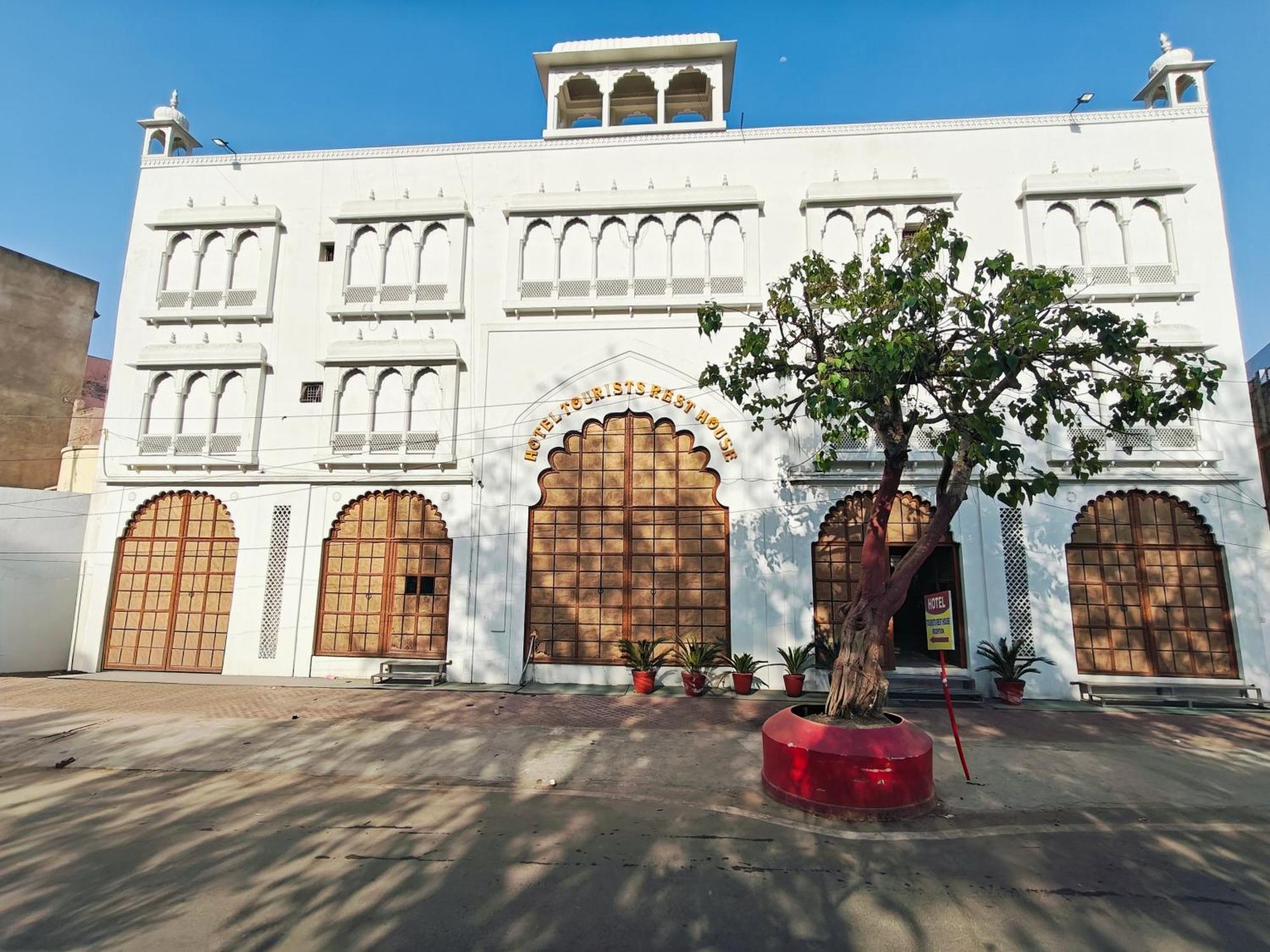 Hotel Tourist Rest House Agra Dış mekan fotoğraf