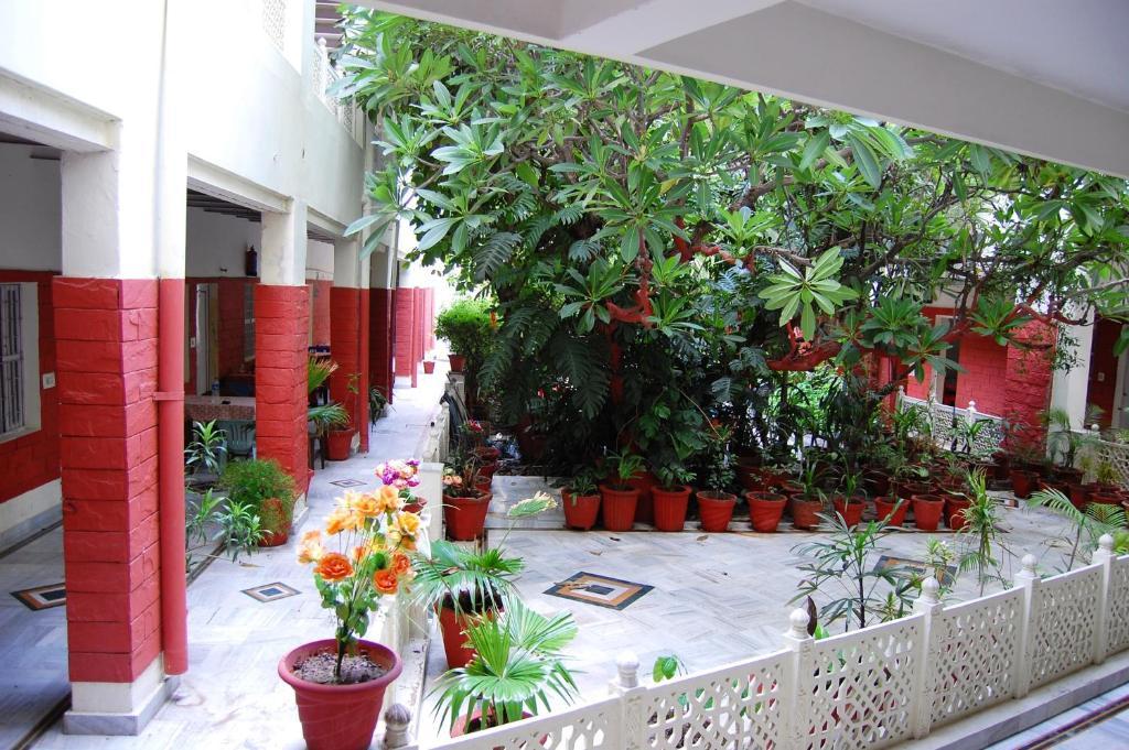 Hotel Tourist Rest House Agra Dış mekan fotoğraf